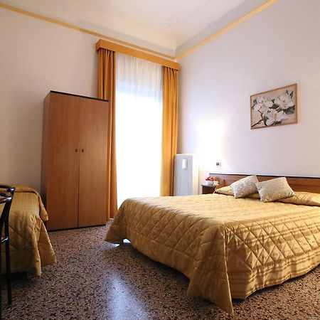 Hotel Casa Del Lago Floransa Dış mekan fotoğraf