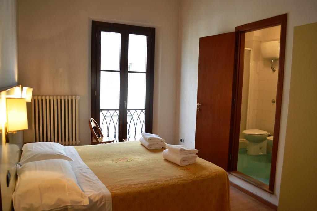 Hotel Casa Del Lago Floransa Dış mekan fotoğraf