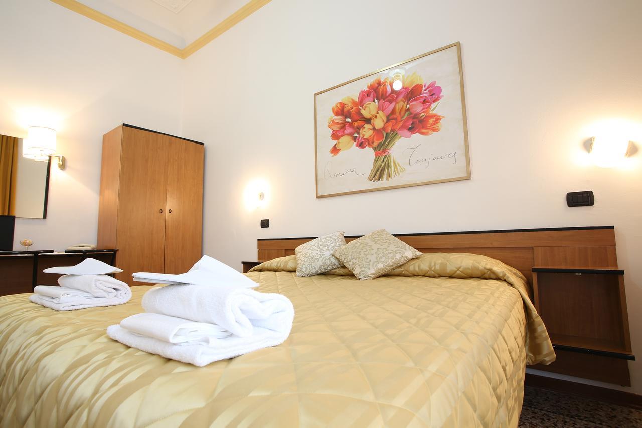 Hotel Casa Del Lago Floransa Dış mekan fotoğraf