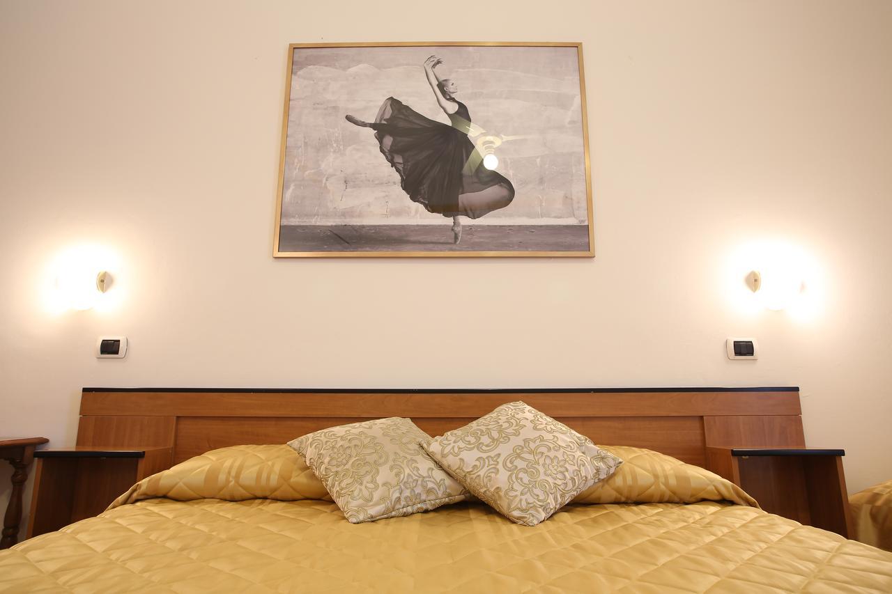 Hotel Casa Del Lago Floransa Dış mekan fotoğraf